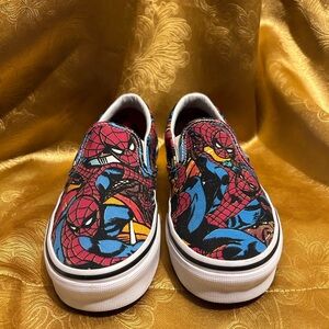 SUPER RARE! Exclusive Marvel collaboration Spiderman comic book slip on Vans